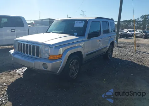 2008 Jeep Commander Sport z USA, uszkodzony, nr VIN 1J8HG48N28C127535